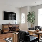 Ultimate Downtown Charlotte Oasis, 10 Guests