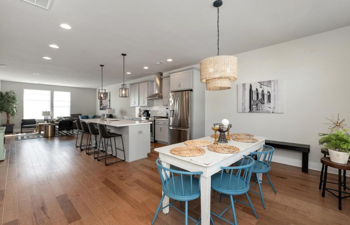 Ultimate Downtown Oasis, 10 Guests